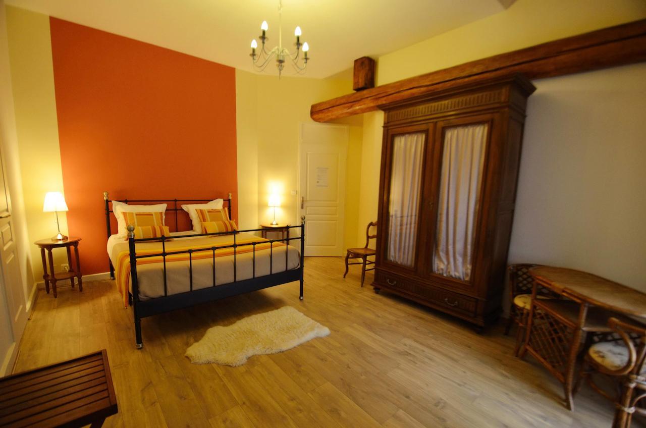 Chambre D'Hotes Le Jardin Des Pierres Dorees Marcy Εξωτερικό φωτογραφία
