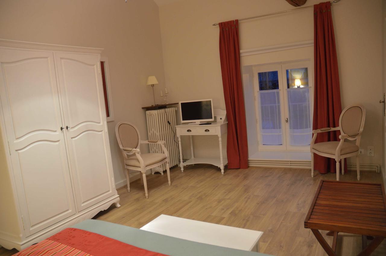 Chambre D'Hotes Le Jardin Des Pierres Dorees Marcy Δωμάτιο φωτογραφία
